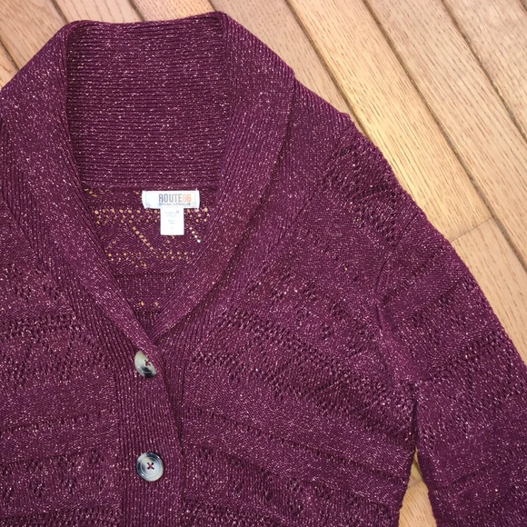🌼✨️ Women's Burgundy Button Up Cardigan Sweater ✨️ - Picture 3 of 16